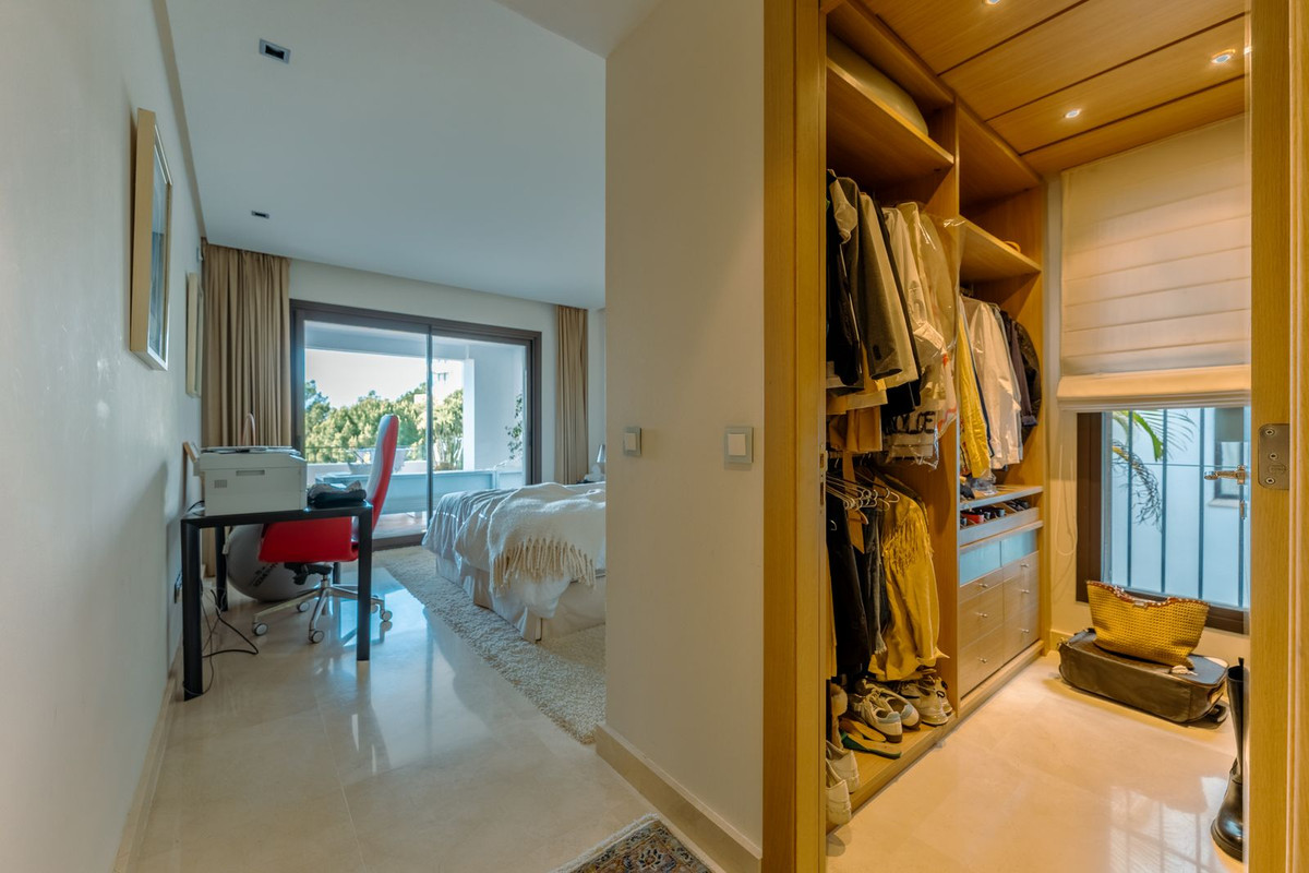 2 Bed Apartment for sale in La Quinta Costa Del Sol, Málaga, Spain