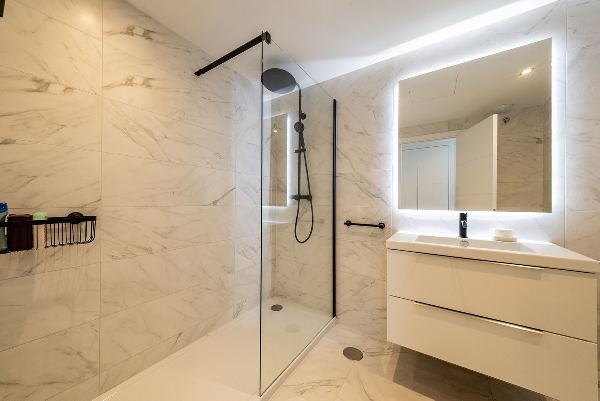 Se vende Apartamento Planta Baja de 2 dormitorios en Costa Del Sol, Málaga, España