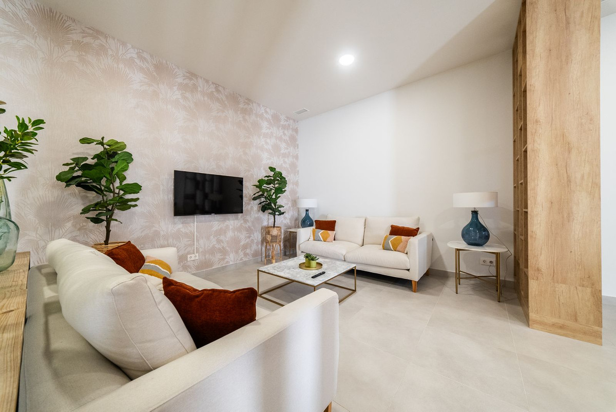 Se vende Apartamento Planta Baja de 2 dormitorios en Costa Del Sol, Málaga, España