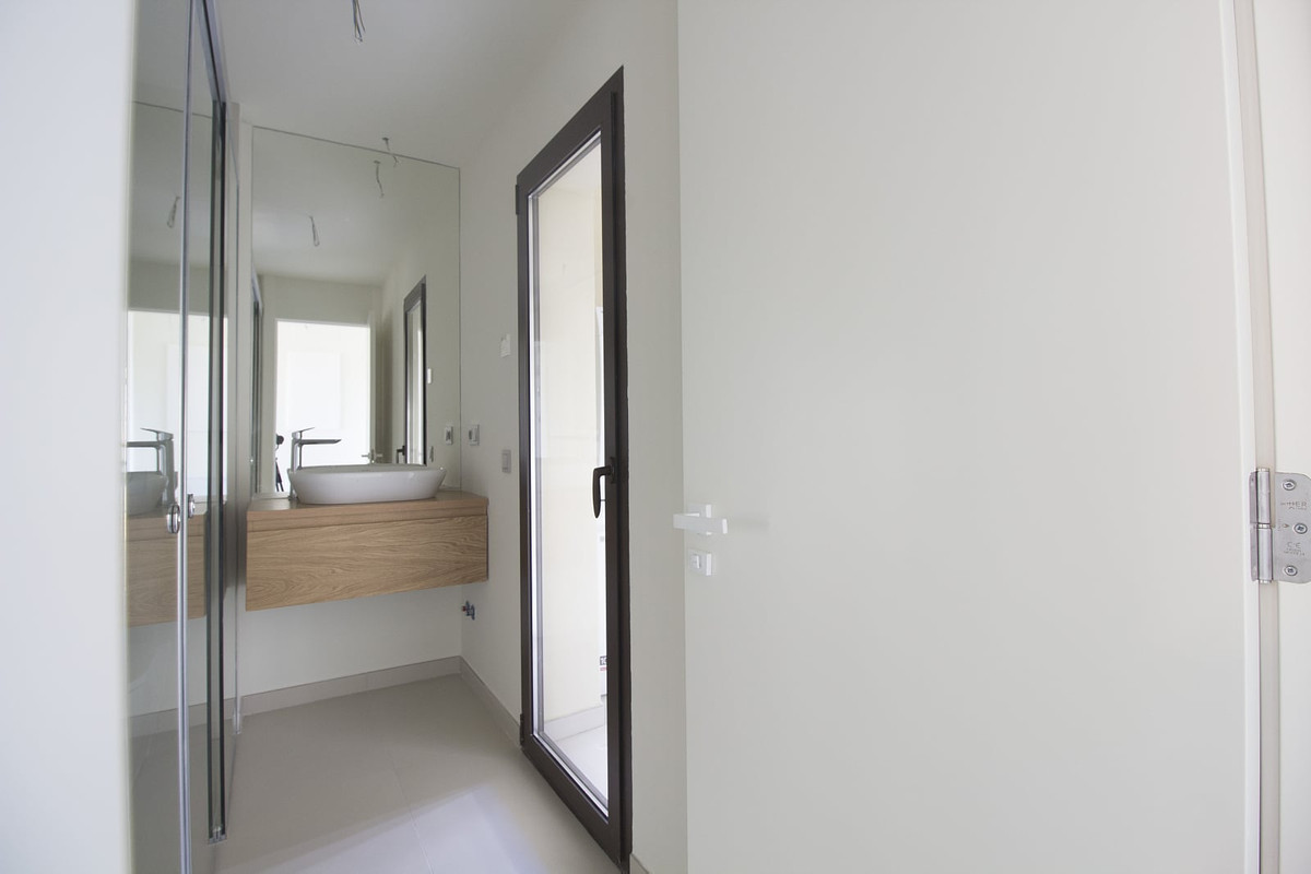2 Bed Apartment for sale in Fuengirola Costa Del Sol, Málaga, Spain