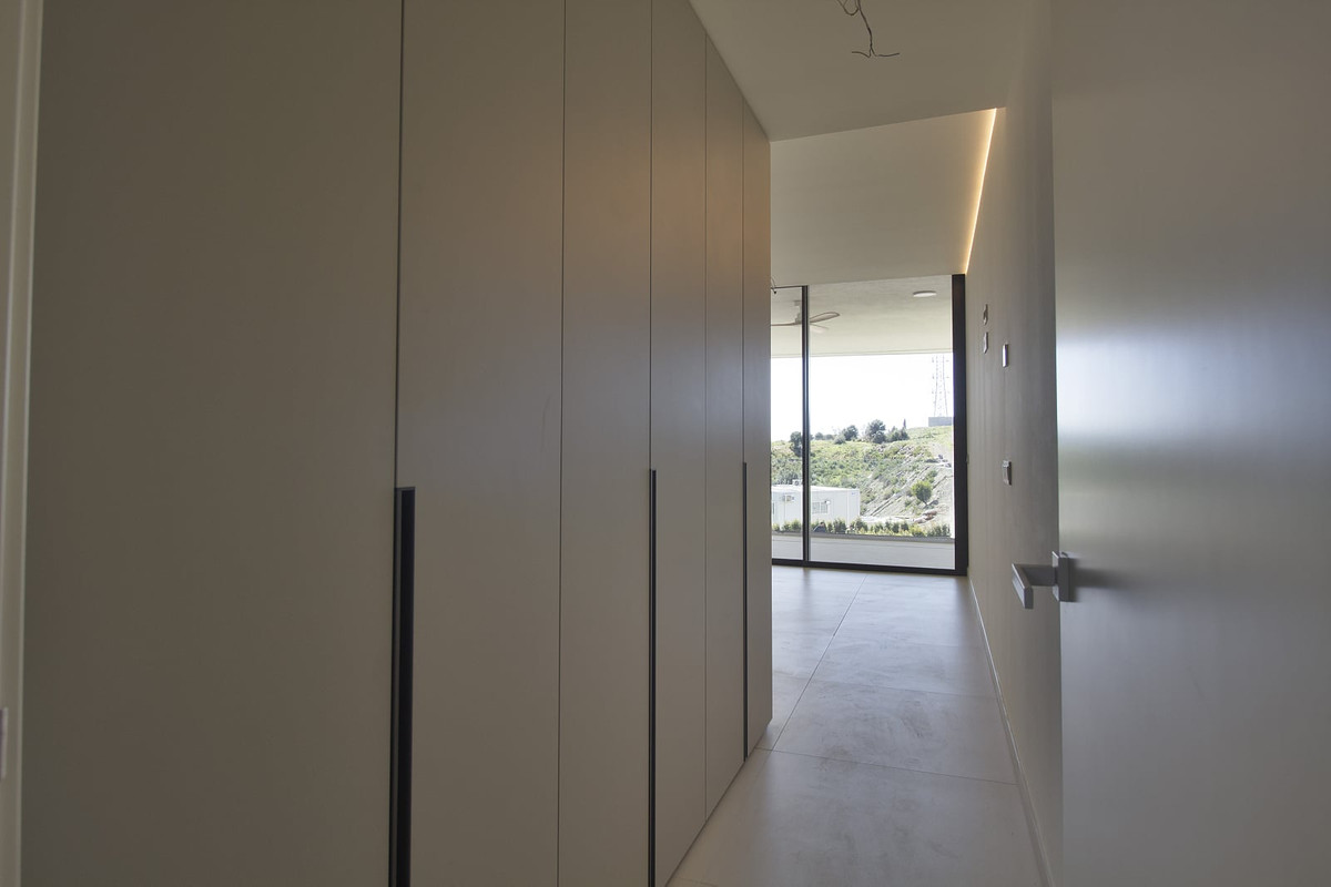2 Bed Apartment for sale in Fuengirola Costa Del Sol, Málaga, Spain