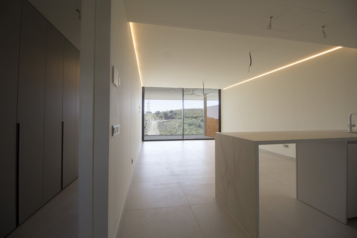 2 Bed Apartment for sale in Fuengirola Costa Del Sol, Málaga, Spain