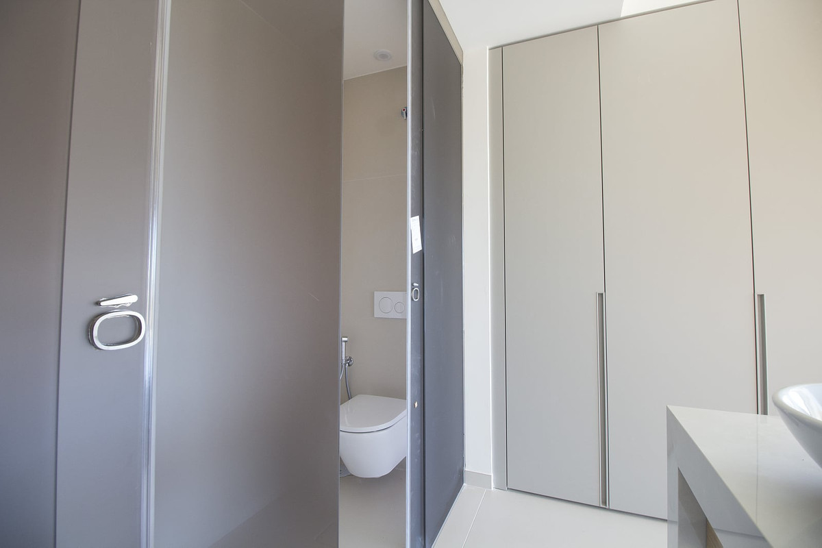 2 Bed Apartment for sale in Fuengirola Costa Del Sol, Málaga, Spain