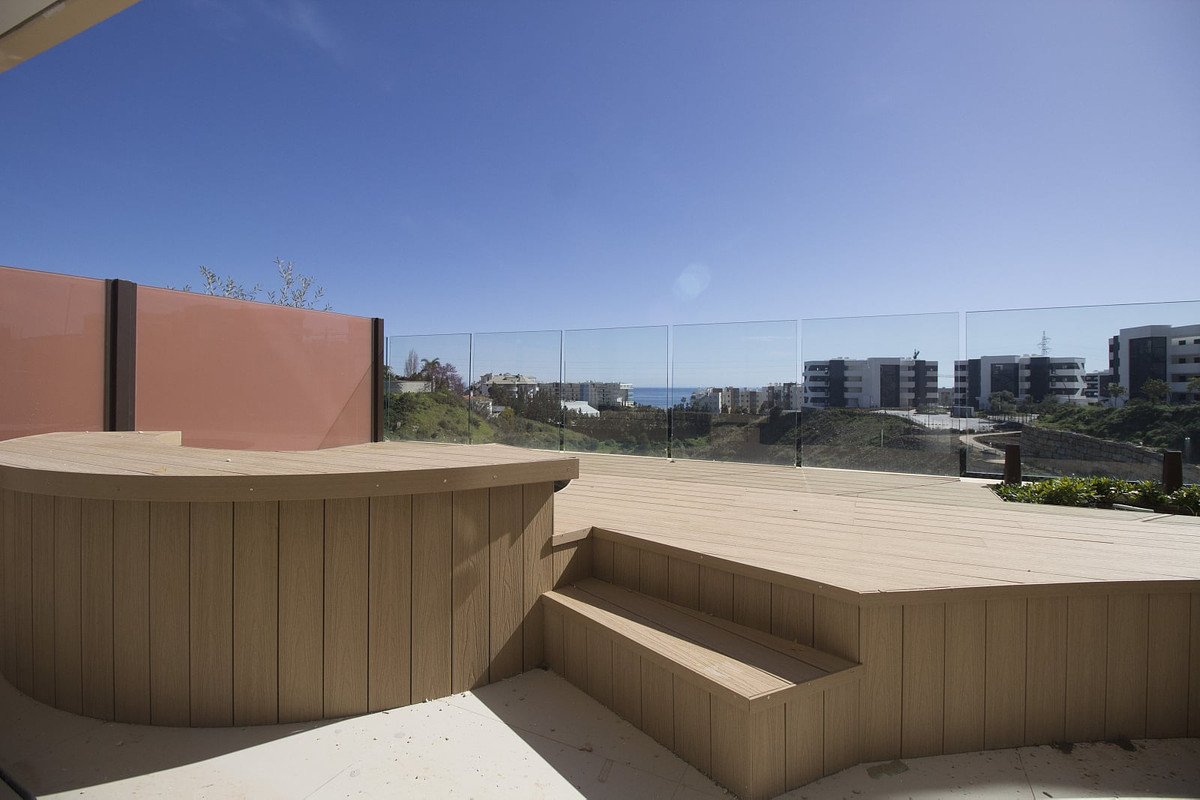 2 Bed Apartment for sale in Fuengirola Costa Del Sol, Málaga, Spain