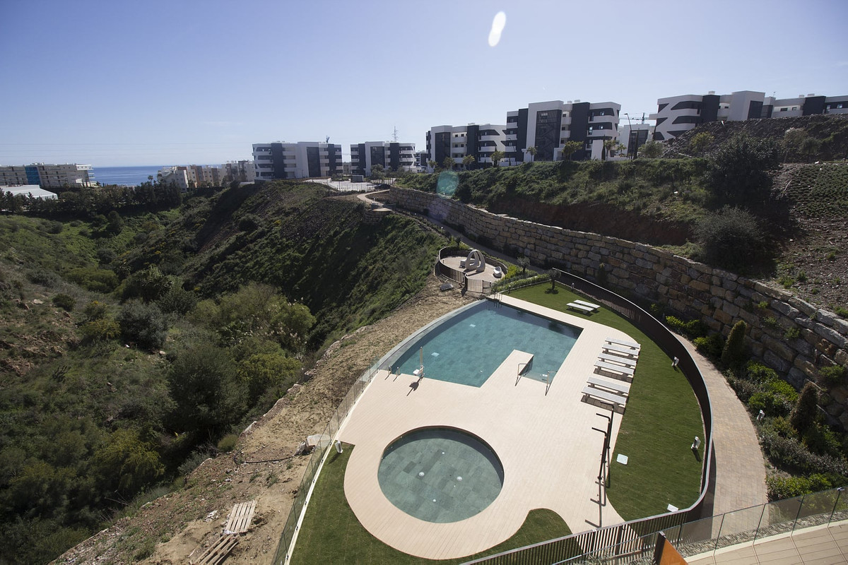 2 Bed Apartment for sale in Fuengirola Costa Del Sol, Málaga, Spain
