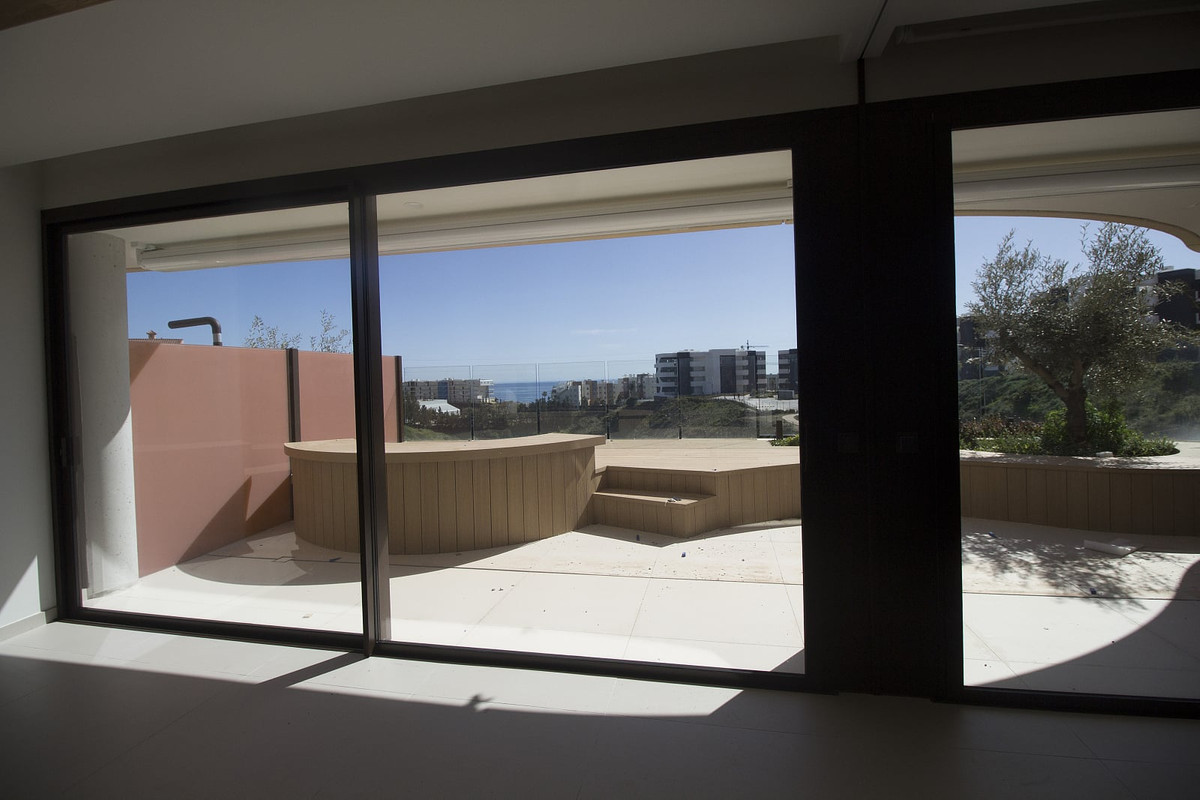 2 Bed Apartment for sale in Fuengirola Costa Del Sol, Málaga, Spain