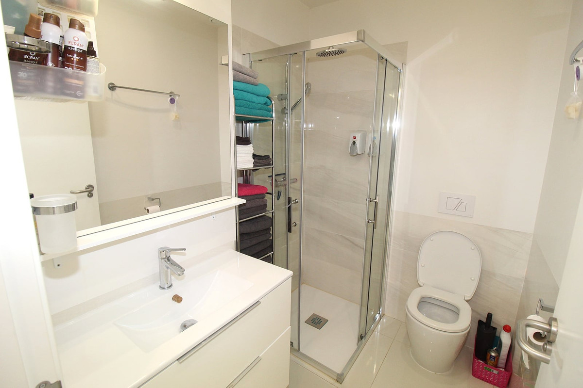 Se vende Apartamento Planta Baja de 3 dormitorios en Costa Blanca, Alicante, España