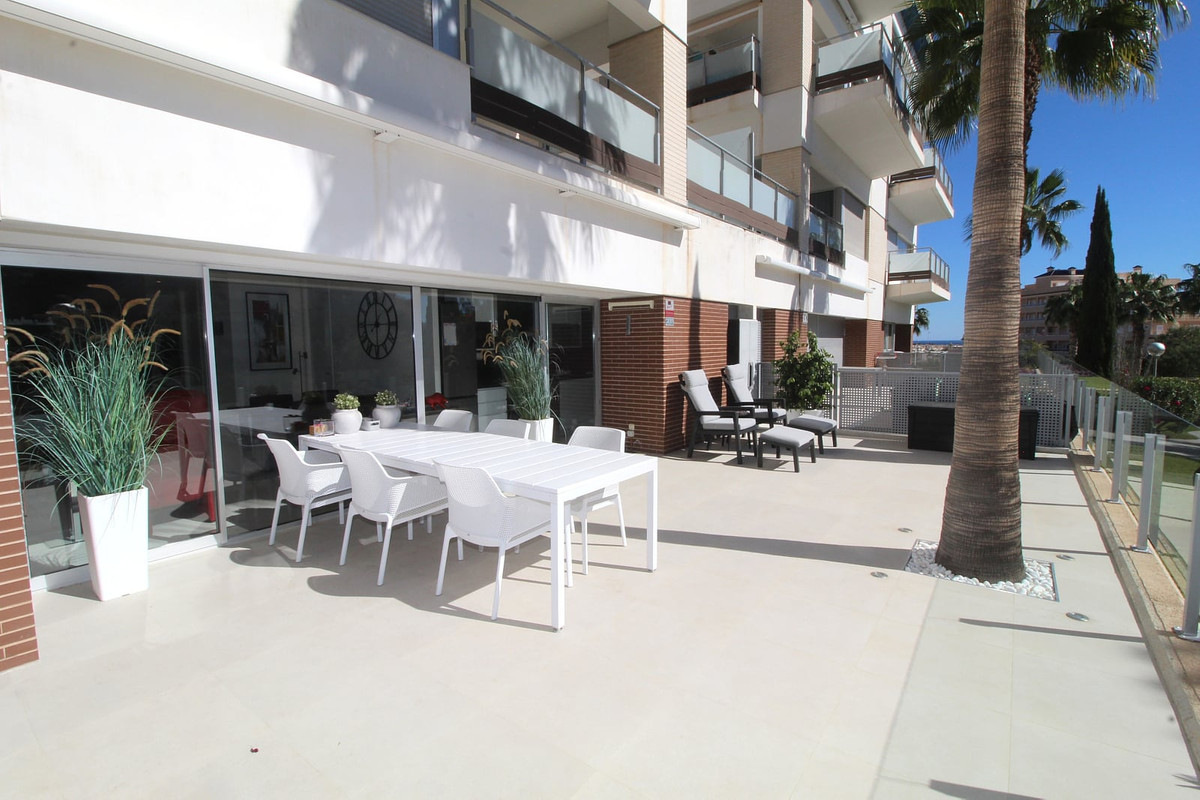 Se vende Apartamento Planta Baja de 3 dormitorios en Costa Blanca, Alicante, España