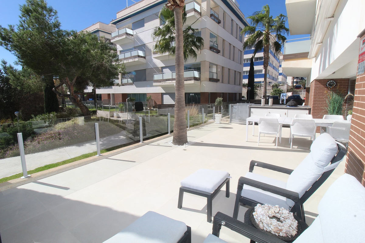 Se vende Apartamento Planta Baja de 3 dormitorios en Costa Blanca, Alicante, España