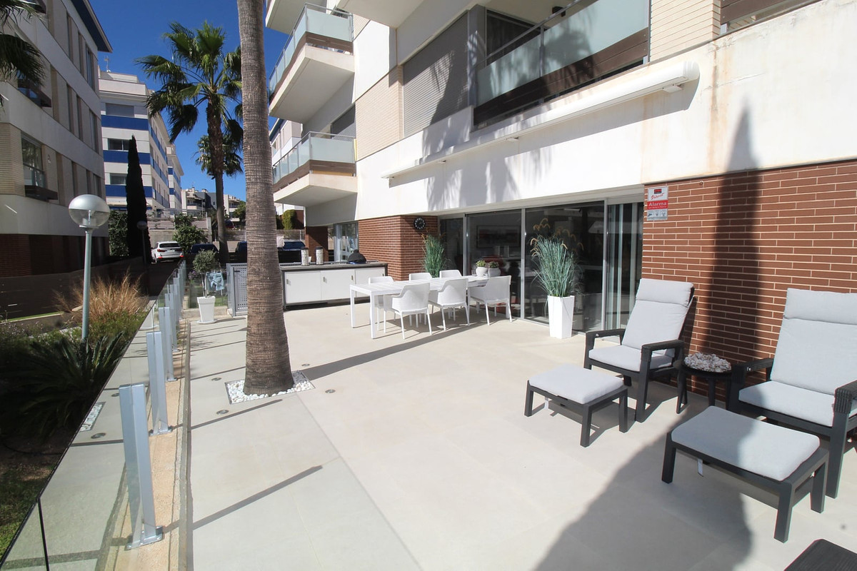 Se vende Apartamento Planta Baja de 3 dormitorios en Costa Blanca, Alicante, España