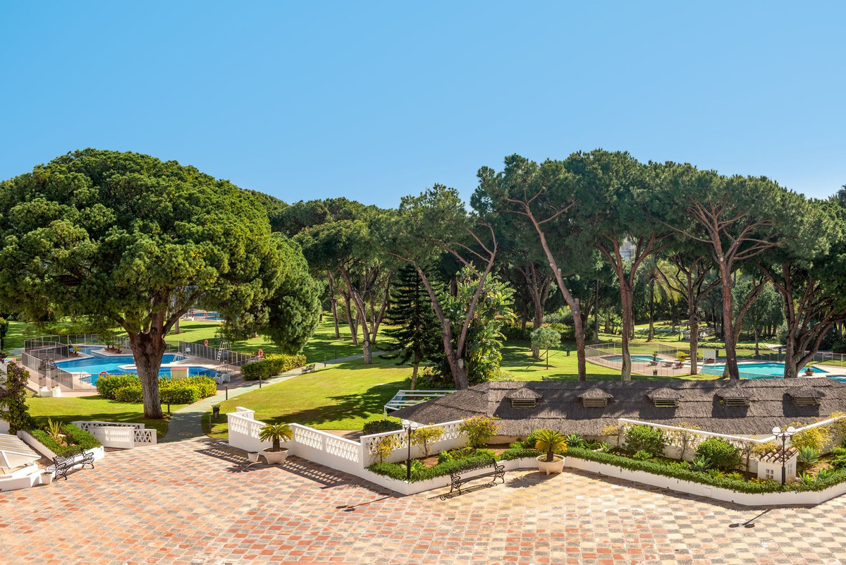 Se vende Apartamento Planta Media de 3 dormitorios en Costa Del Sol, Málaga, España