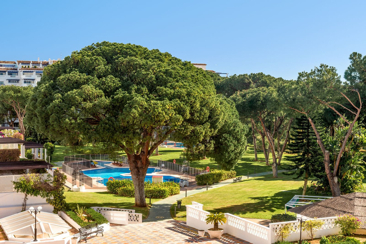 Se vende Apartamento Planta Media de 3 dormitorios en Costa Del Sol, Málaga, España