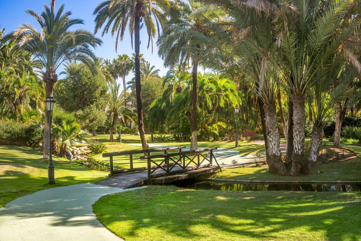 Se vende Apartamento Planta Media de 3 dormitorios en Costa Del Sol, Málaga, España