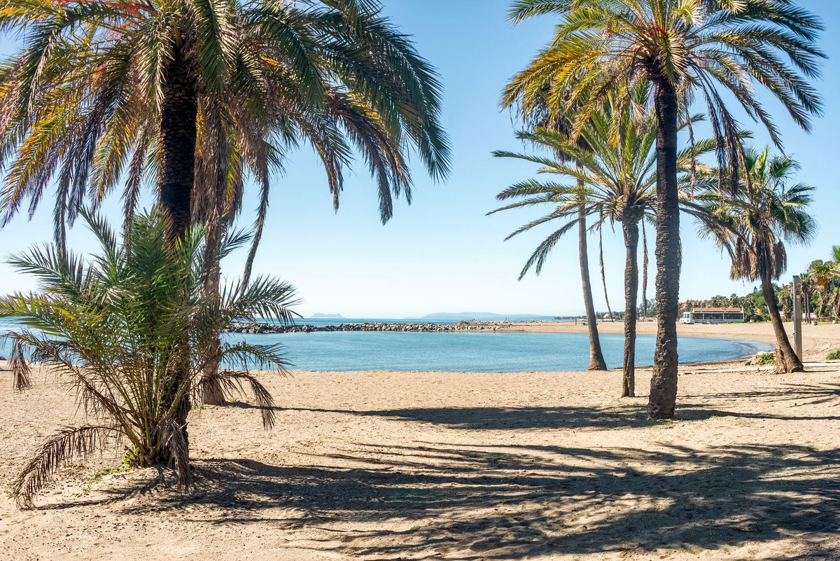 Se vende Apartamento Planta Media de 3 dormitorios en Costa Del Sol, Málaga, España