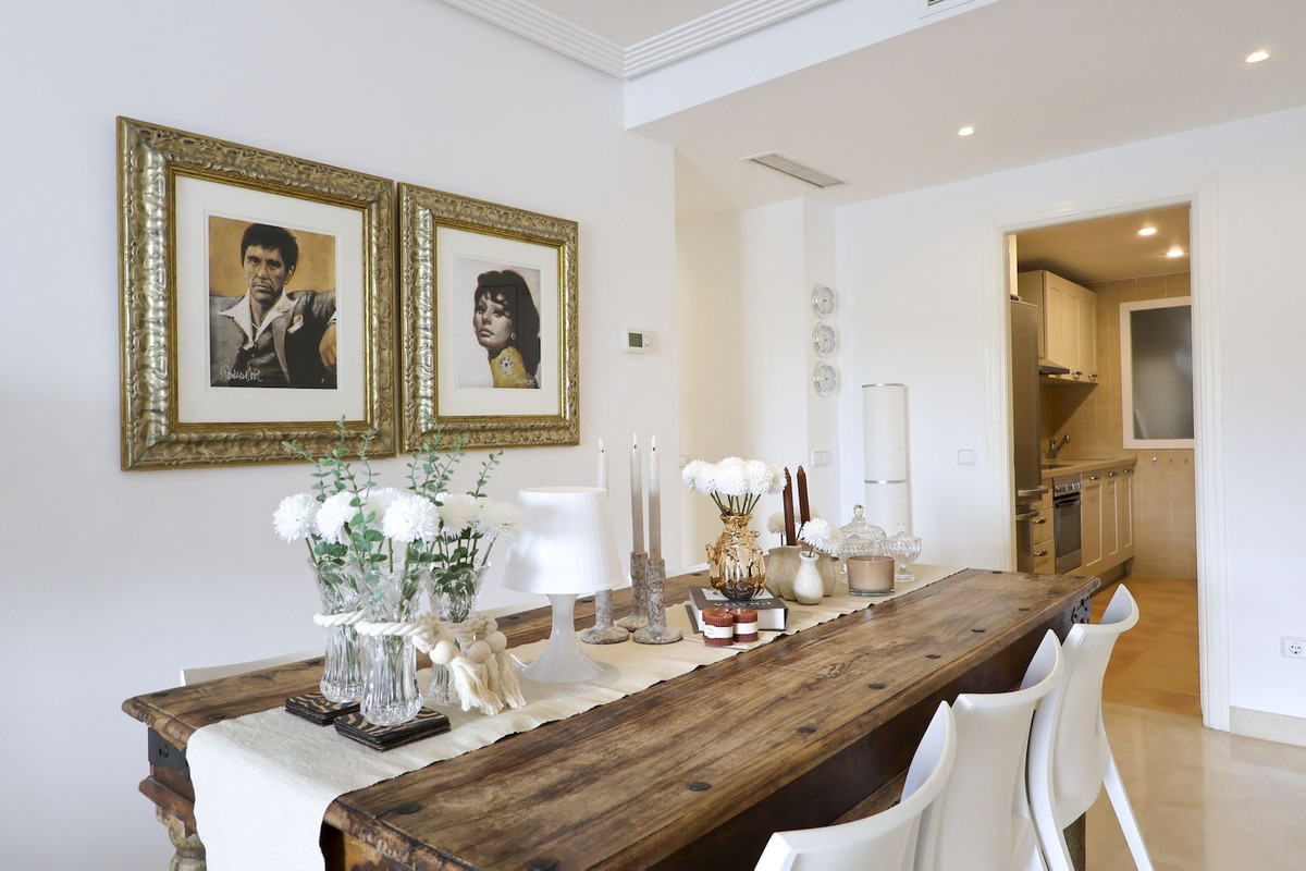 Se vende Apartamento Planta Media de 3 dormitorios en Costa Del Sol, Málaga, España