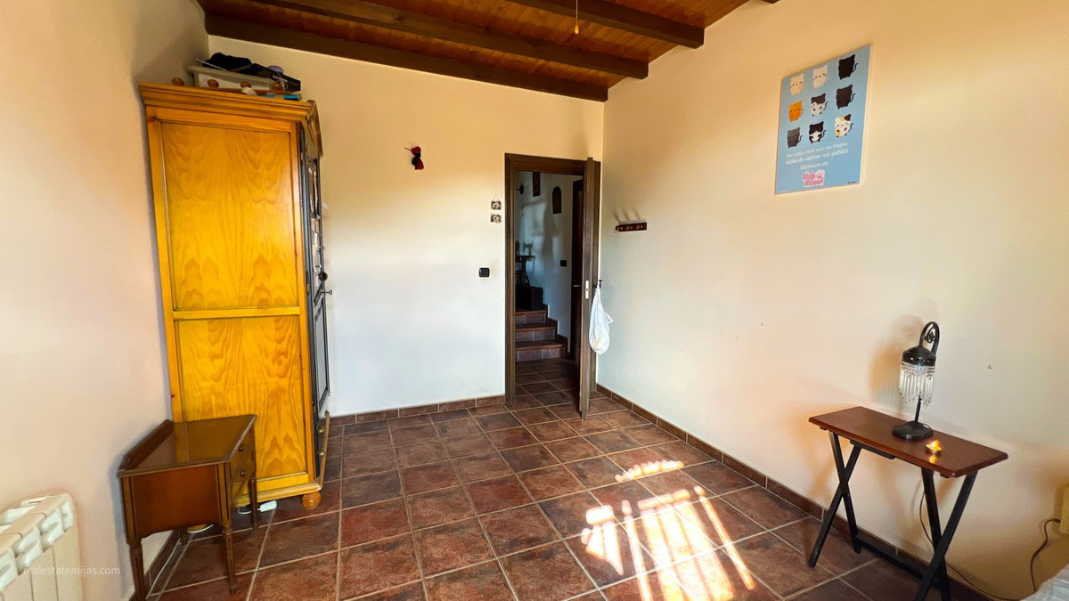 5 Bed Townhouse for sale in Valtocado Costa Del Sol, Málaga, Spain
