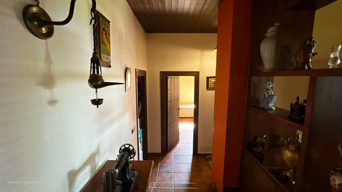5 Bed Townhouse for sale in Valtocado Costa Del Sol, Málaga, Spain
