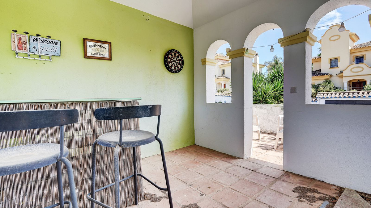 4 Bed Townhouse for sale in Sierrezuela Costa Del Sol, Málaga, Spain