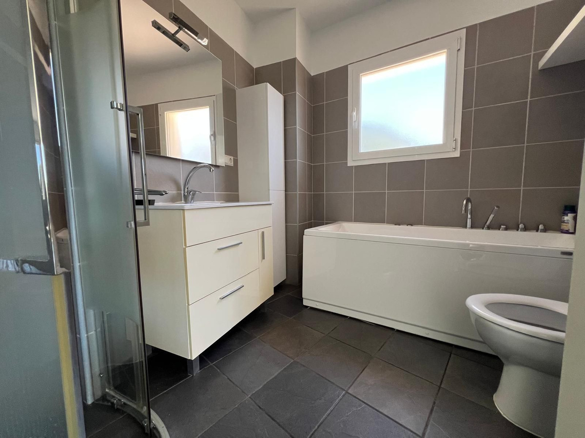 1 Bed Townhouse for sale in Mijas Costa Del Sol, Málaga, Spain