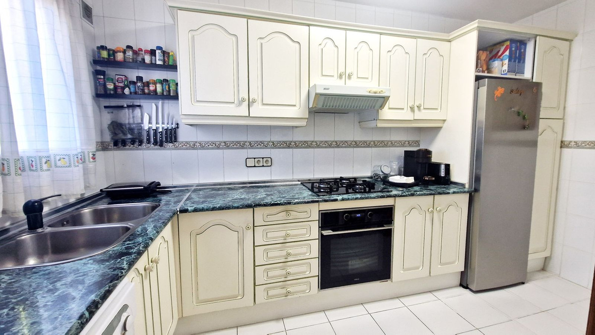 Se vende Pareada de 4 dormitorios en Costa Del Sol, Málaga, España