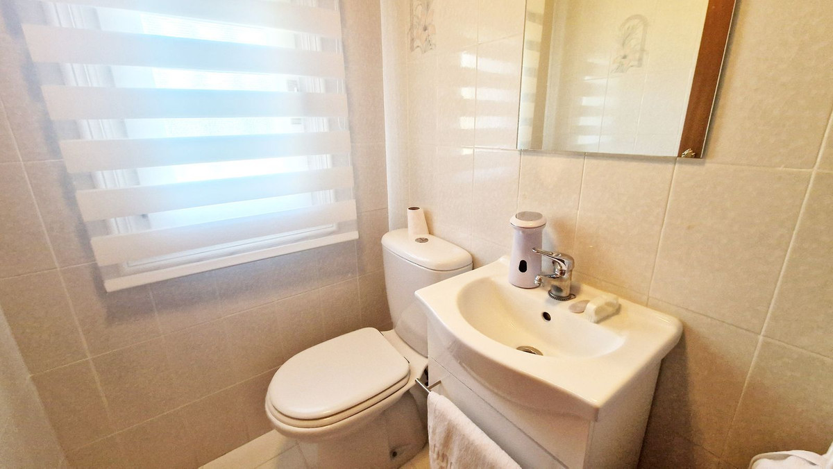 Se vende Pareada de 4 dormitorios en Costa Del Sol, Málaga, España