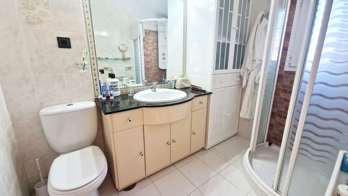 Se vende Pareada de 4 dormitorios en Costa Del Sol, Málaga, España