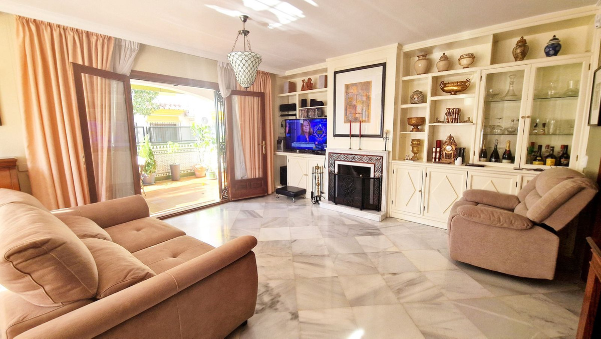 Se vende Pareada de 4 dormitorios en Costa Del Sol, Málaga, España