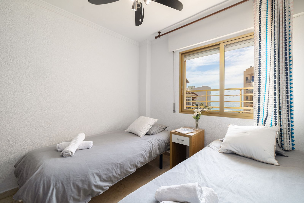 Se vende Apartamento Planta Media de 3 dormitorios en Costa Del Sol, Málaga, España