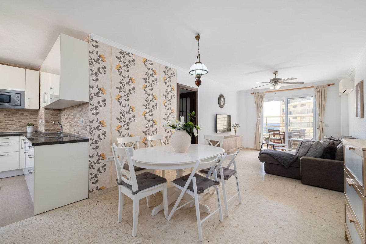 Se vende Apartamento Planta Media de 3 dormitorios en Costa Del Sol, Málaga, España
