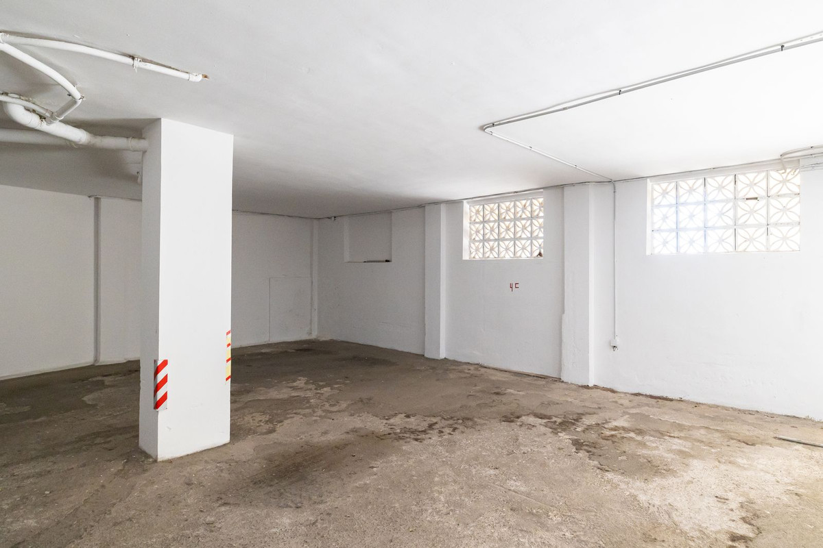 Se vende Apartamento Planta Media de 3 dormitorios en Costa Del Sol, Málaga, España