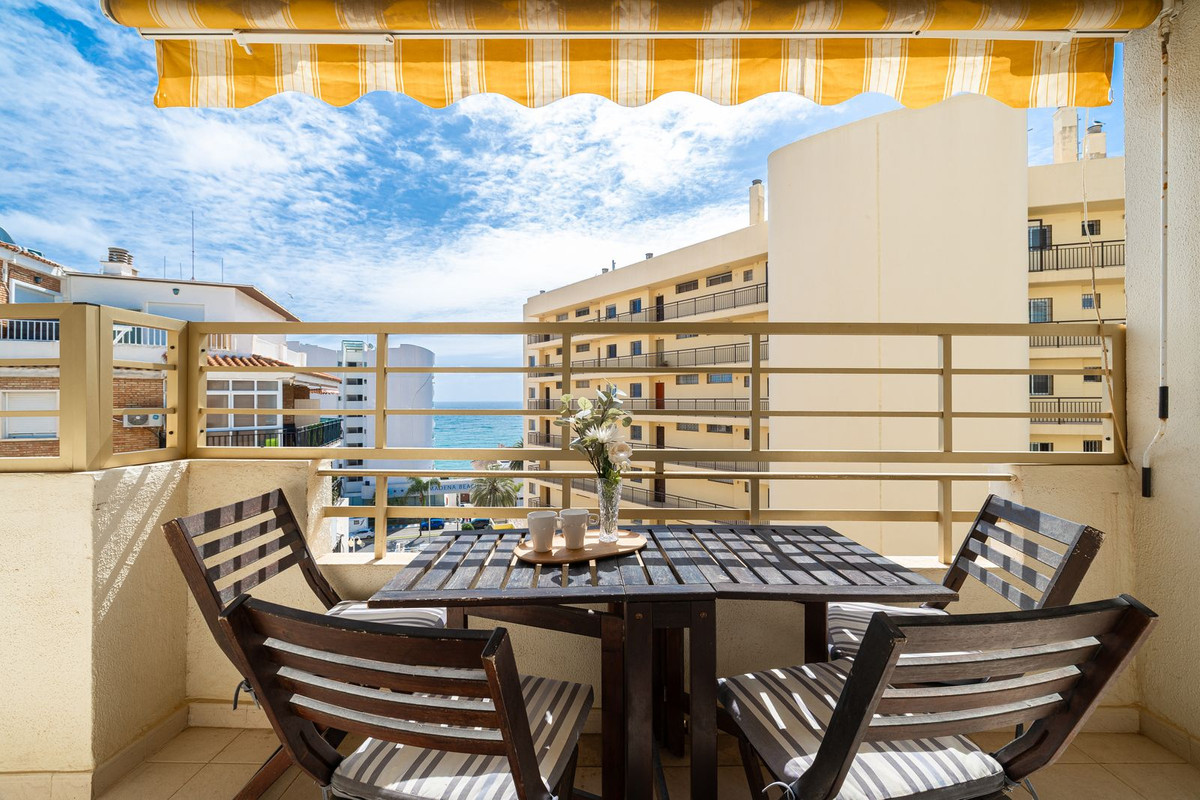 Se vende Apartamento Planta Media de 3 dormitorios en Costa Del Sol, Málaga, España