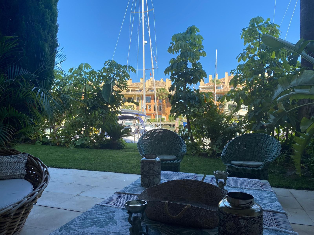 Se vende Dúplex de 4 dormitorios en Costa Del Sol, Cadiz, España