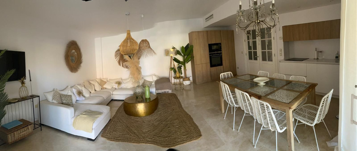 Se vende Dúplex de 4 dormitorios en Costa Del Sol, Cadiz, España
