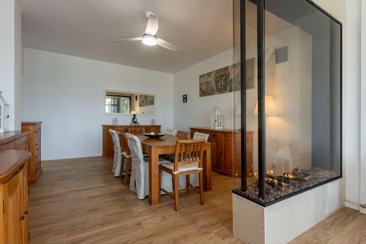 Se vende Villa - Chalet de 5 dormitorios en Costa Del Sol, Málaga, España