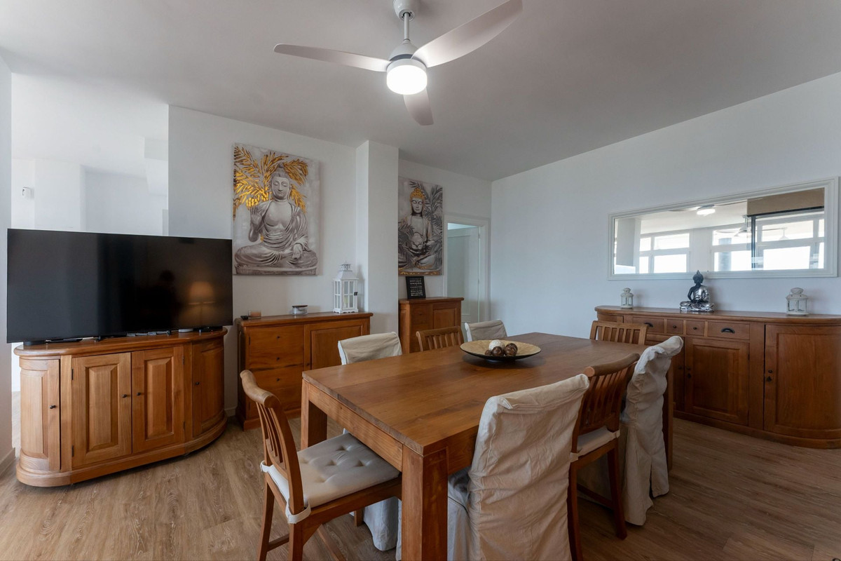 Se vende Villa - Chalet de 5 dormitorios en Costa Del Sol, Málaga, España