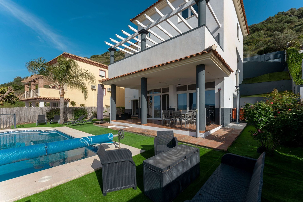 Se vende Villa - Chalet de 5 dormitorios en Costa Del Sol, Málaga, España