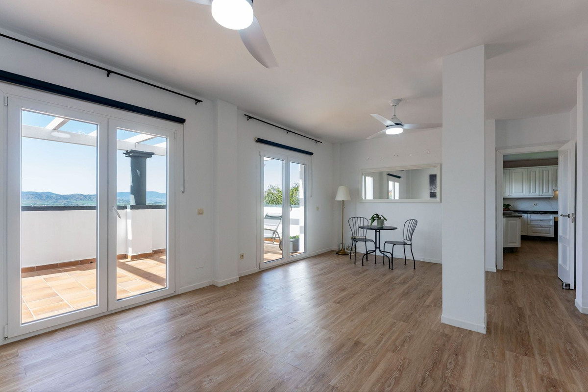 Se vende Villa - Chalet de 5 dormitorios en Costa Del Sol, Málaga, España