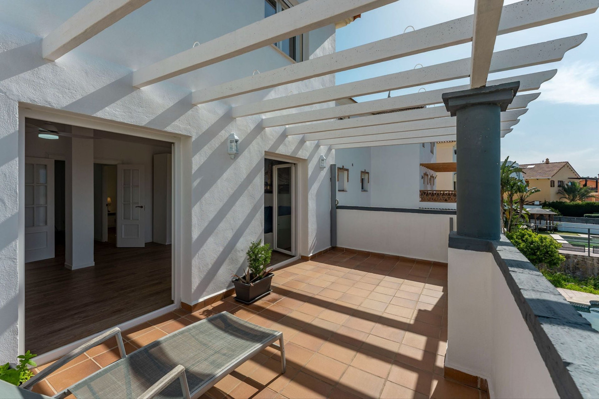 Se vende Villa - Chalet de 5 dormitorios en Costa Del Sol, Málaga, España
