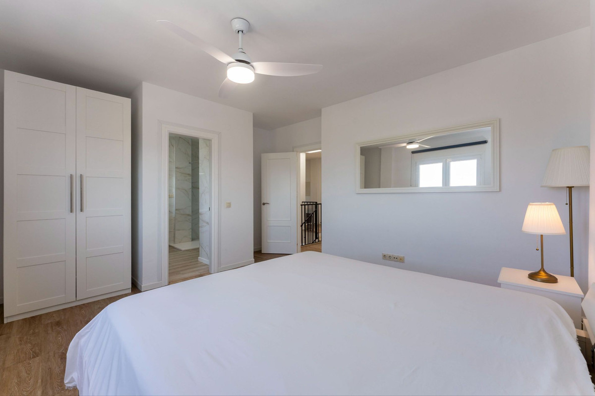 Se vende Villa - Chalet de 5 dormitorios en Costa Del Sol, Málaga, España