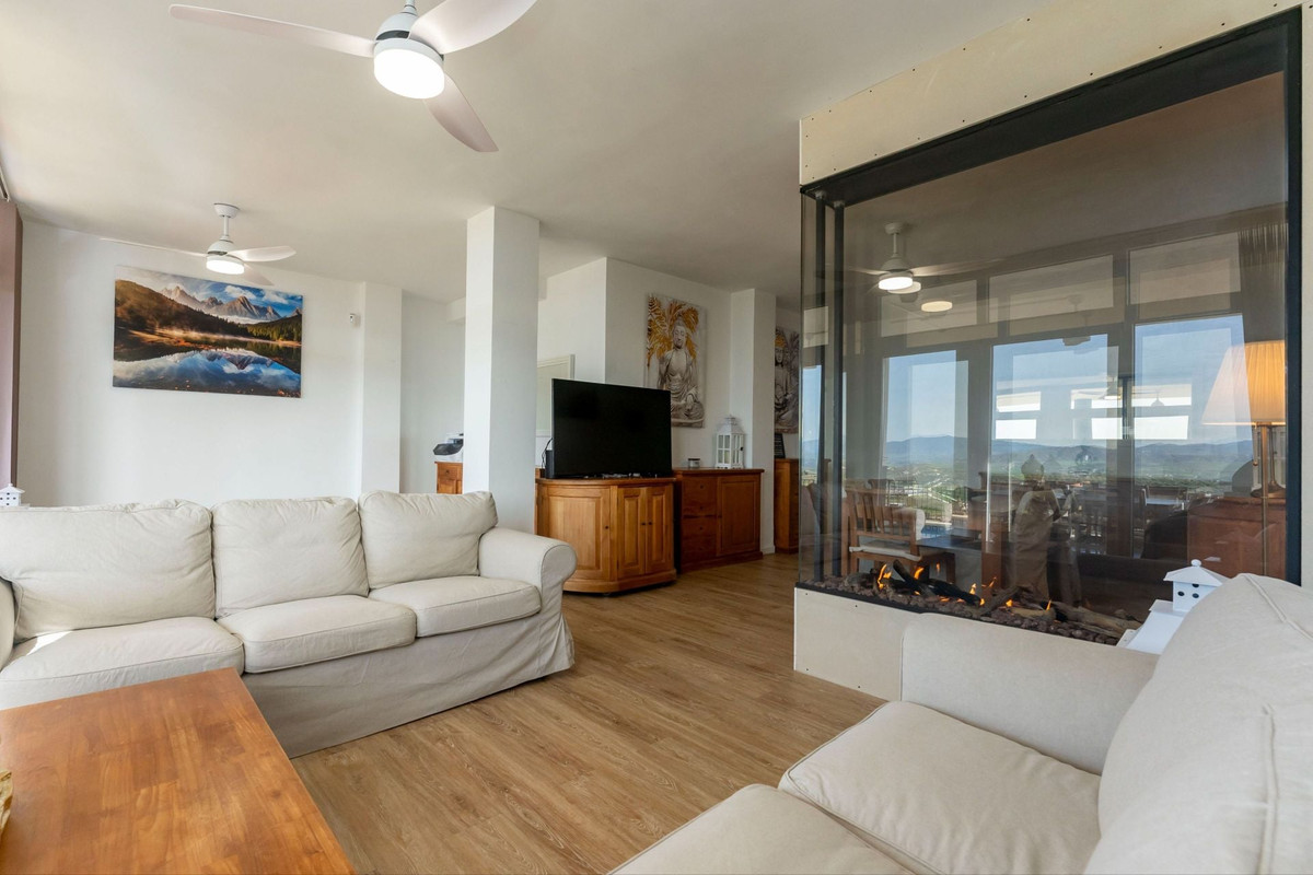 Se vende Villa - Chalet de 5 dormitorios en Costa Del Sol, Málaga, España