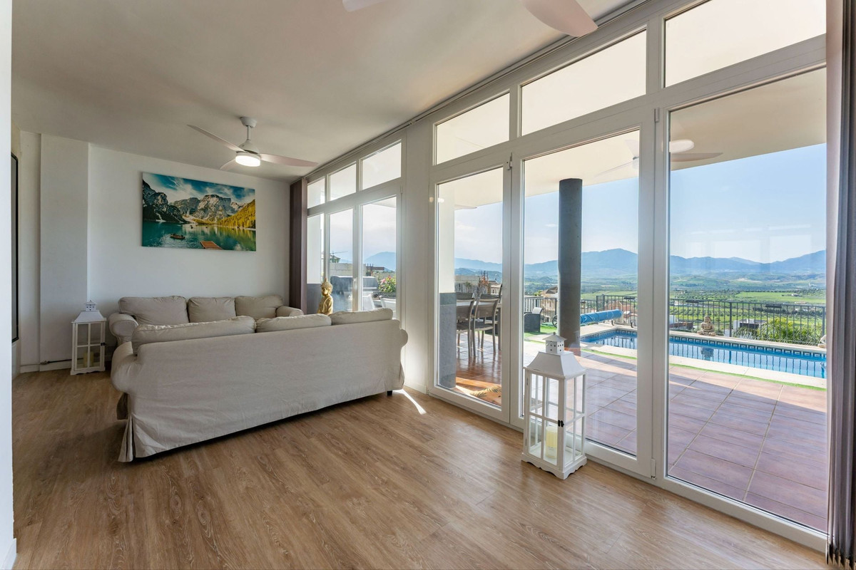 Se vende Villa - Chalet de 5 dormitorios en Costa Del Sol, Málaga, España