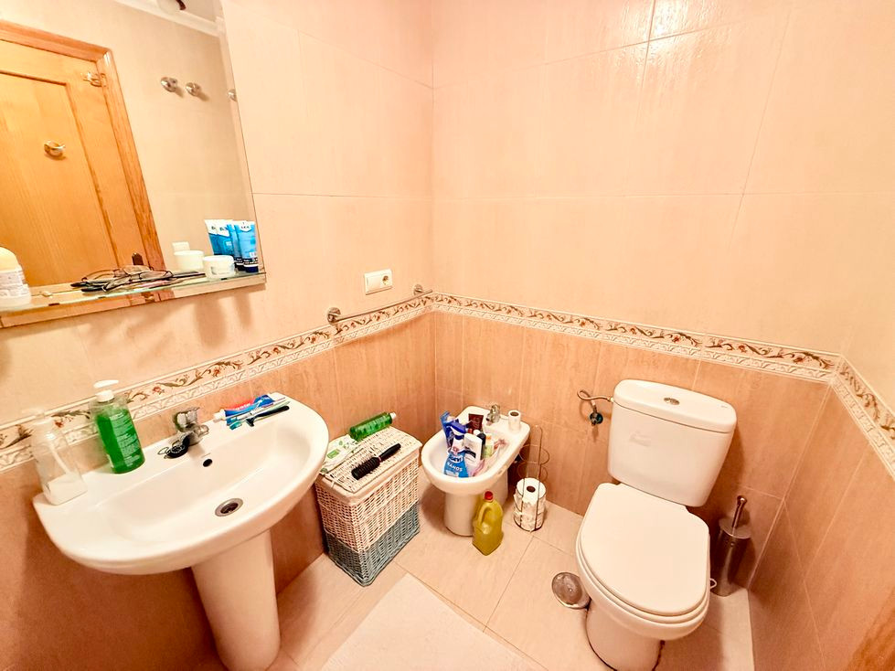 Se vende Apartamento en Planta Última de 2 dormitorios en Costa Blanca, Alicante, España