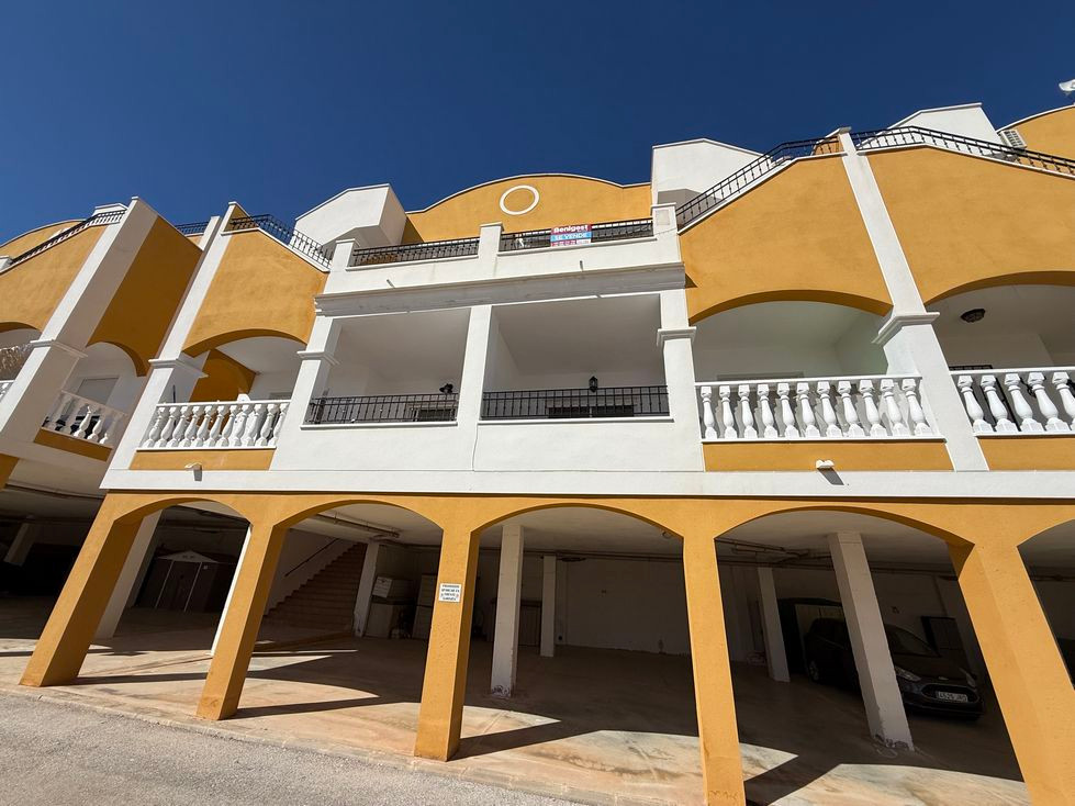 Se vende Apartamento en Planta Última de 2 dormitorios en Costa Blanca, Alicante, España