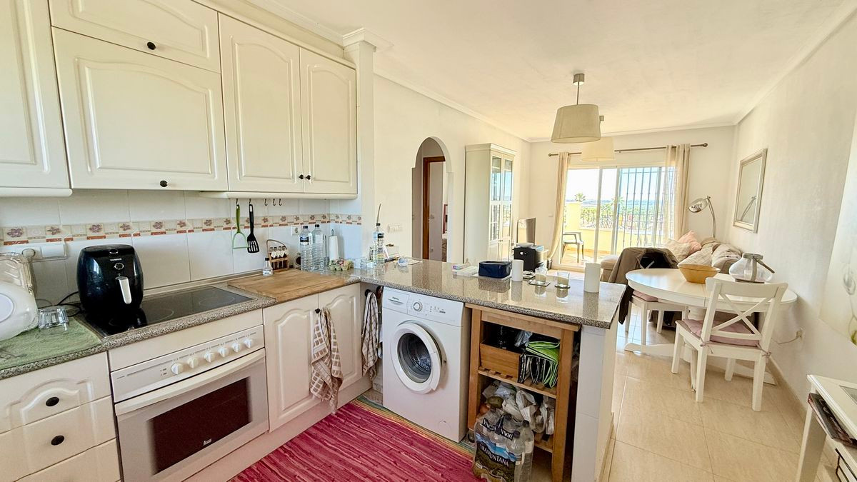 Se vende Apartamento en Planta Última de 2 dormitorios en Costa Blanca, Alicante, España