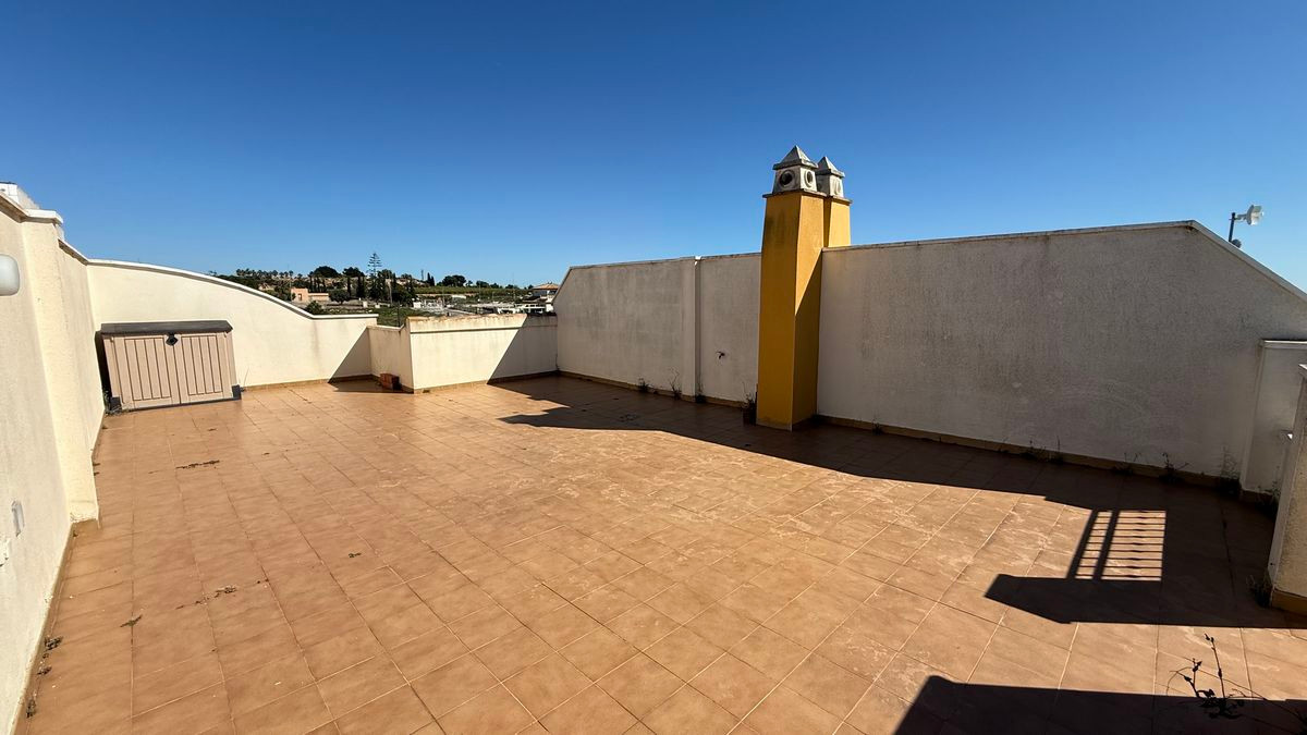 Se vende Apartamento en Planta Última de 2 dormitorios en Costa Blanca, Alicante, España