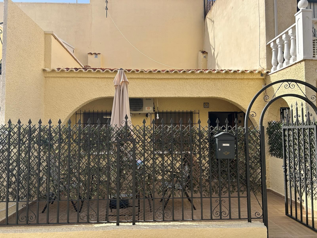 Se vende Adosada de 1 dormitorios en Costa Blanca, Alicante, España