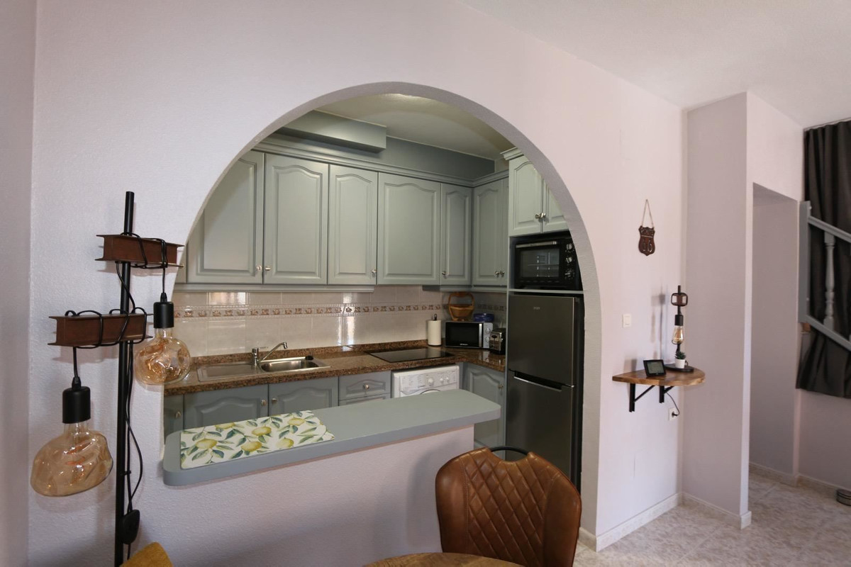 Se vende Apartamento Planta Media de 3 dormitorios en Costa Blanca, Alicante, España
