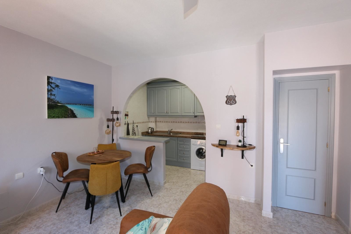 Se vende Apartamento Planta Media de 3 dormitorios en Costa Blanca, Alicante, España
