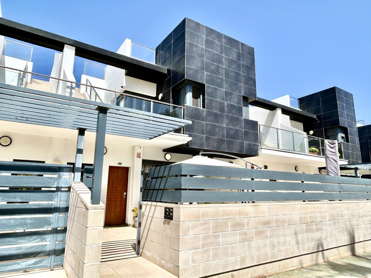 Se vende Adosada de 3 dormitorios en Costa Blanca, Alicante, España