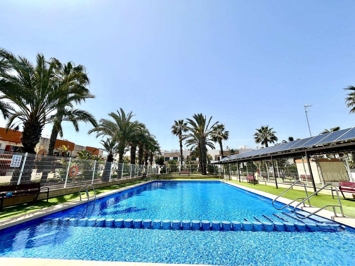 Se vende Adosada de 3 dormitorios en Costa Blanca, Alicante, España
